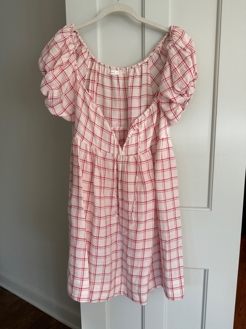 Doen red Plaid Puff-Sleeve Dress